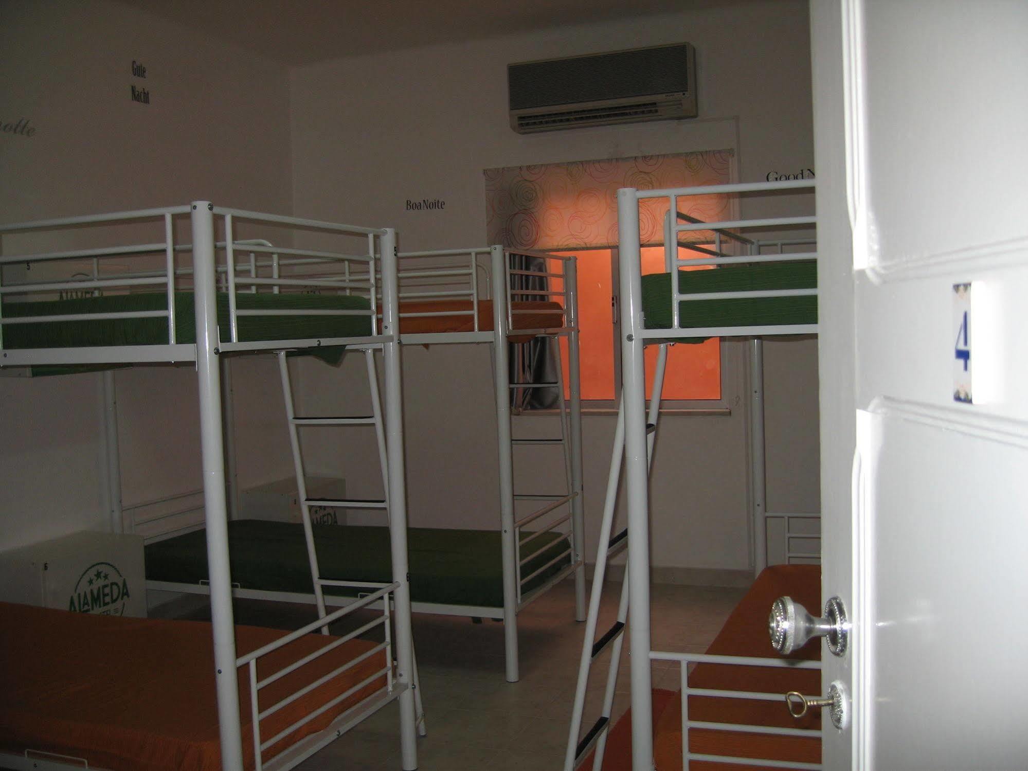 Alameda Hostel Portimão Εξωτερικό φωτογραφία